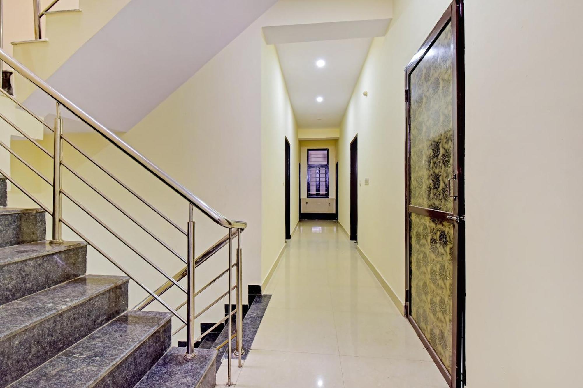 Hotel O Dev Palace Jaipur